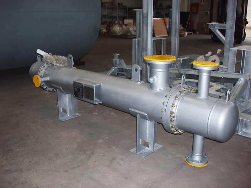 Condenser BEM type with Ejector for hydrogen plant
